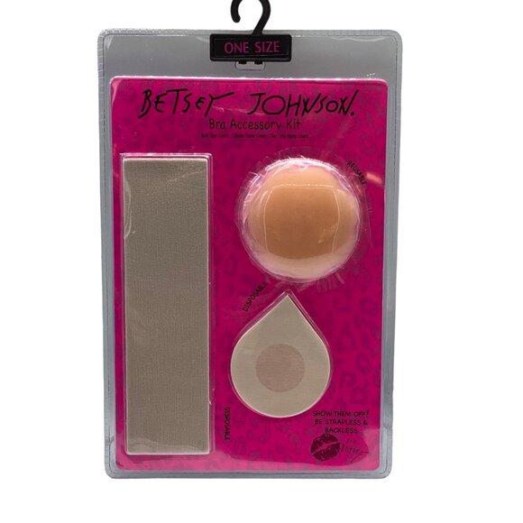 Betsey Johnson Bra Accessory Kit Silicone Disposable Nipple Covers Body Tape NEW - Picture 1 of 7